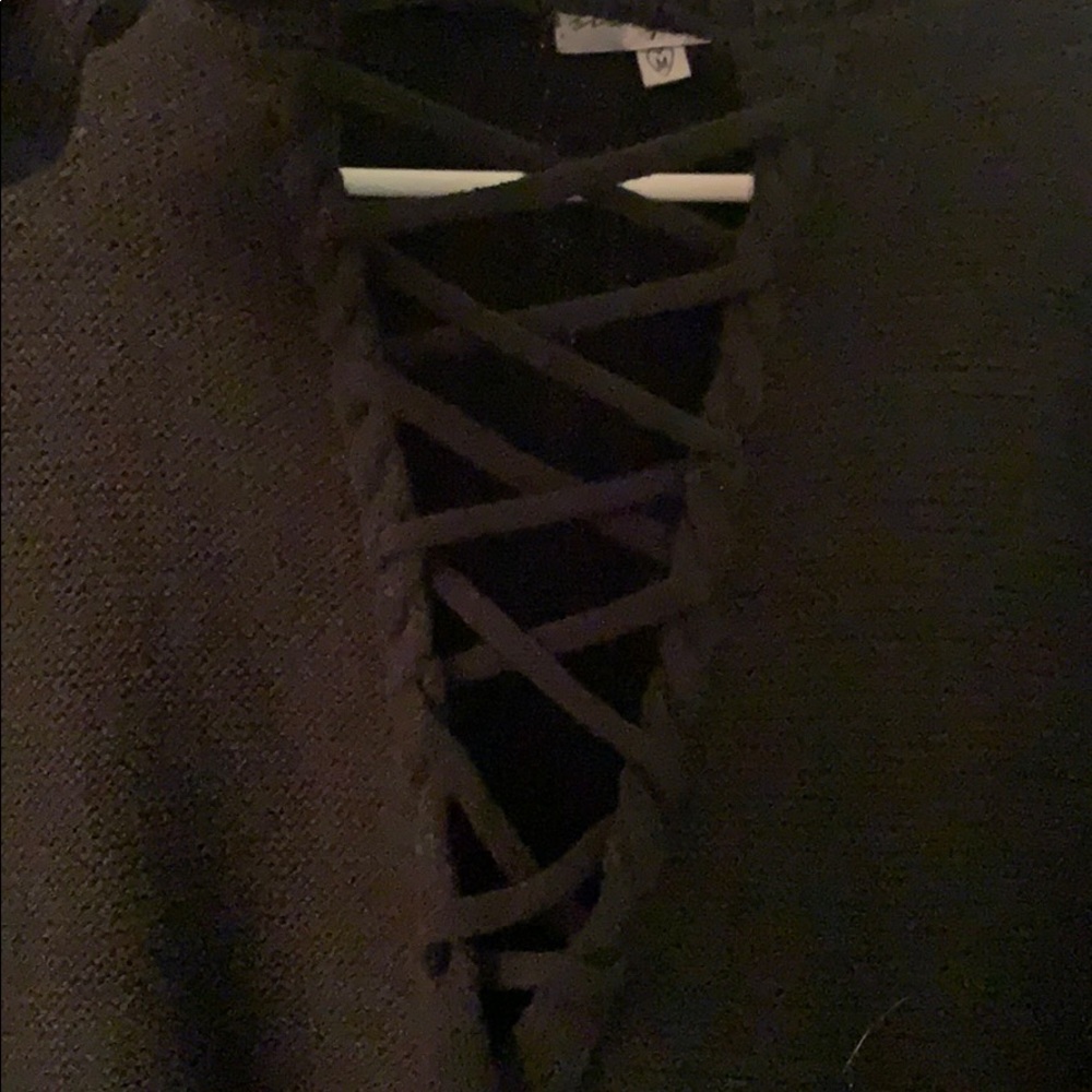 sweater - Picture 2 of 4